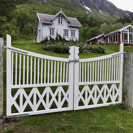 Kjosen Lodge, Lyngen. Lyngseidet Extérieur photo
