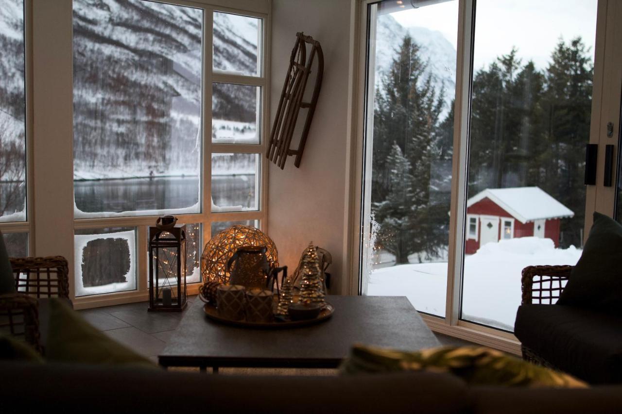 Kjosen Lodge, Lyngen. Lyngseidet Extérieur photo